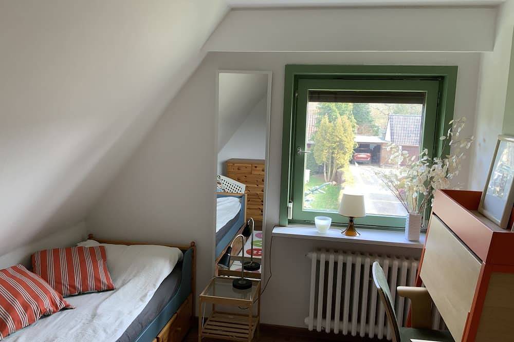 Idyllisches Ferienhaus im großen Garten in der Holsteinischen Schweiz in Malente, Ostholstein