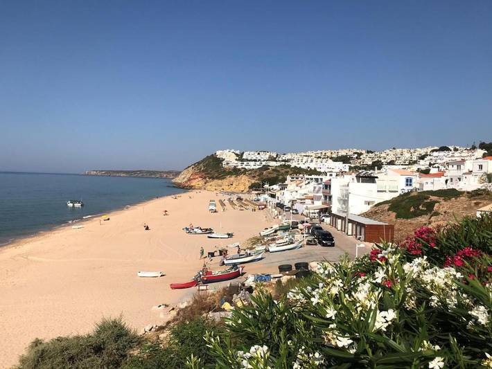 Location de vacances pour 6 personnes, avec piscine ainsi que jardin et vue à Salema - 4