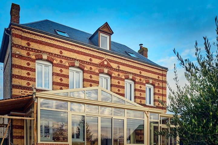 Location de vacances pour 12 personnes, avec Terrasse et Jardin à Le Vaudreuil