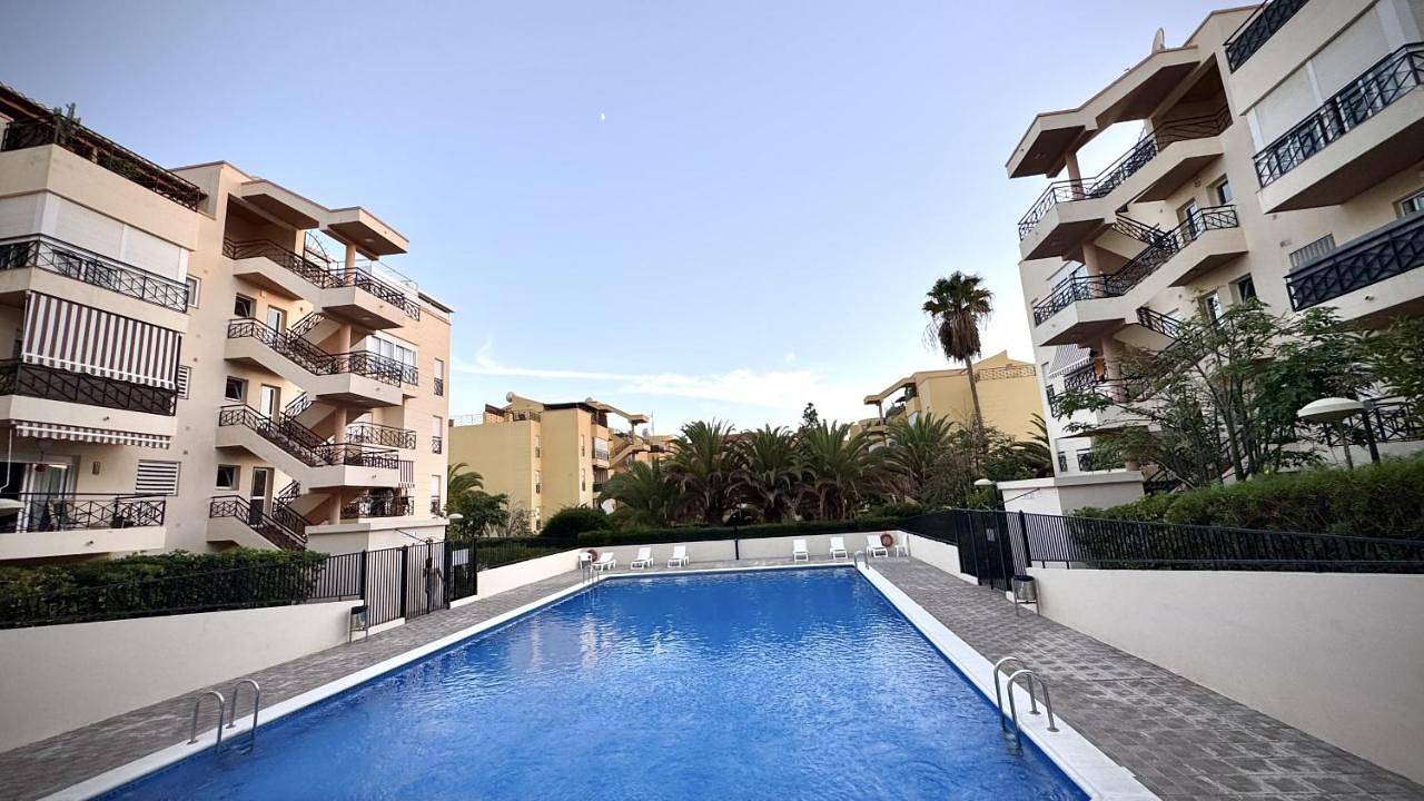 Appartement entier, Apartment in Parque De La Reina, Arona