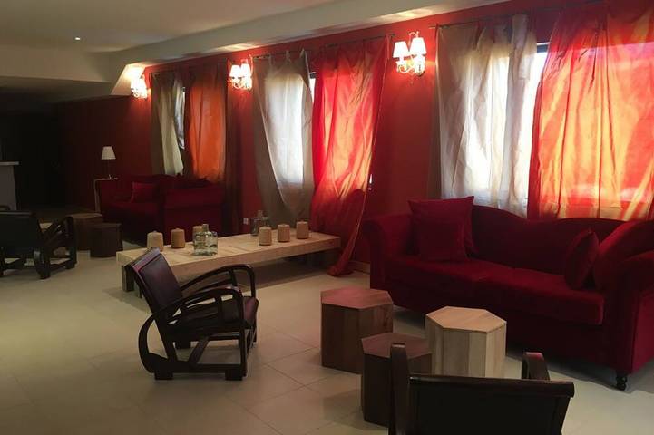 Gîte pour 16 personnes, avec jardin et jacuzzi à Vézénobres - 2