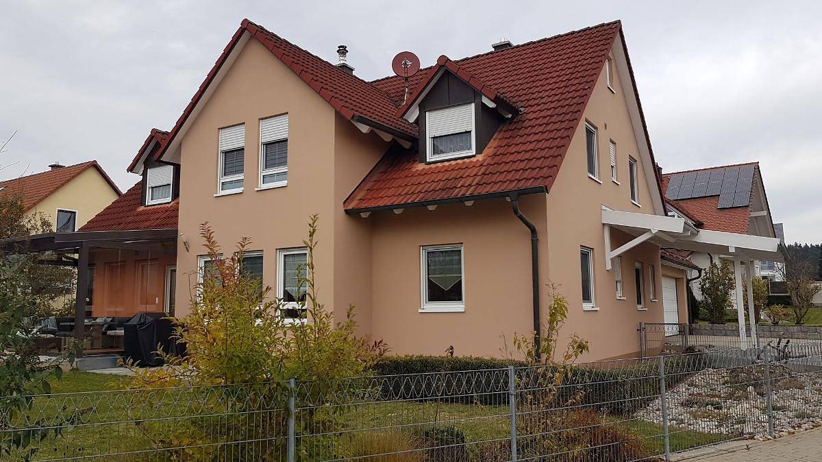 Ferienwohnung "Am Kapellenäcker" - Ferienwohnung - geräumig und modern eingerichtet in Neumarkt in der Oberpfalz, Ostbayern