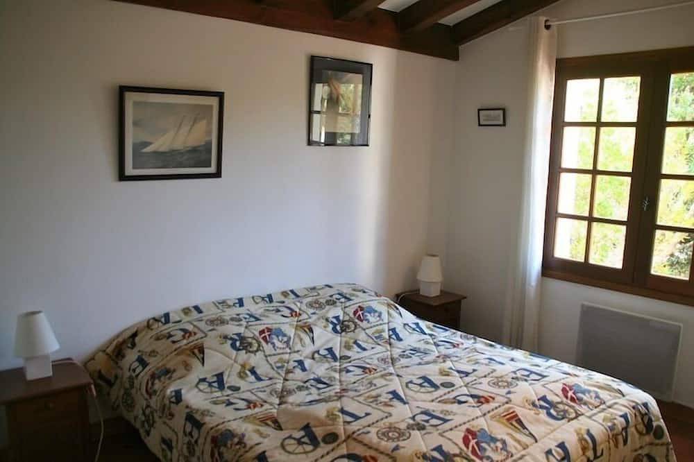 Acogedora casa con una hermosa terraza y jardín, entre la bahía y el océano. in Le Canon, Lège-Cap-Ferret