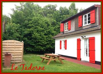 Gîte pour 7 personnes, avec piscine ainsi que terrasse et jardin, animaux acceptés à Rue (homonymie)