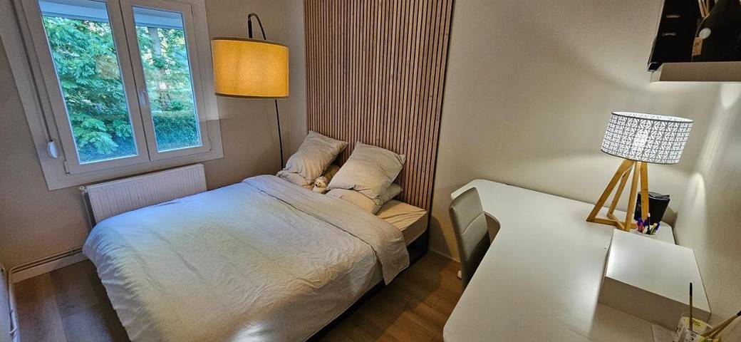 Gîte pour 4 personnes, avec Balcon et Terrasse à Loos