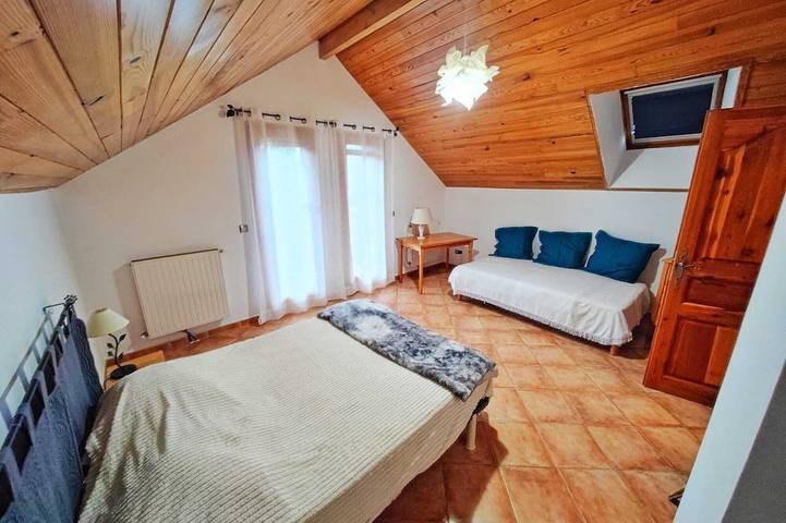 Gîte pour 4 personnes, avec jacuzzi et balcon à Châteauroux-les-Alpes - 2