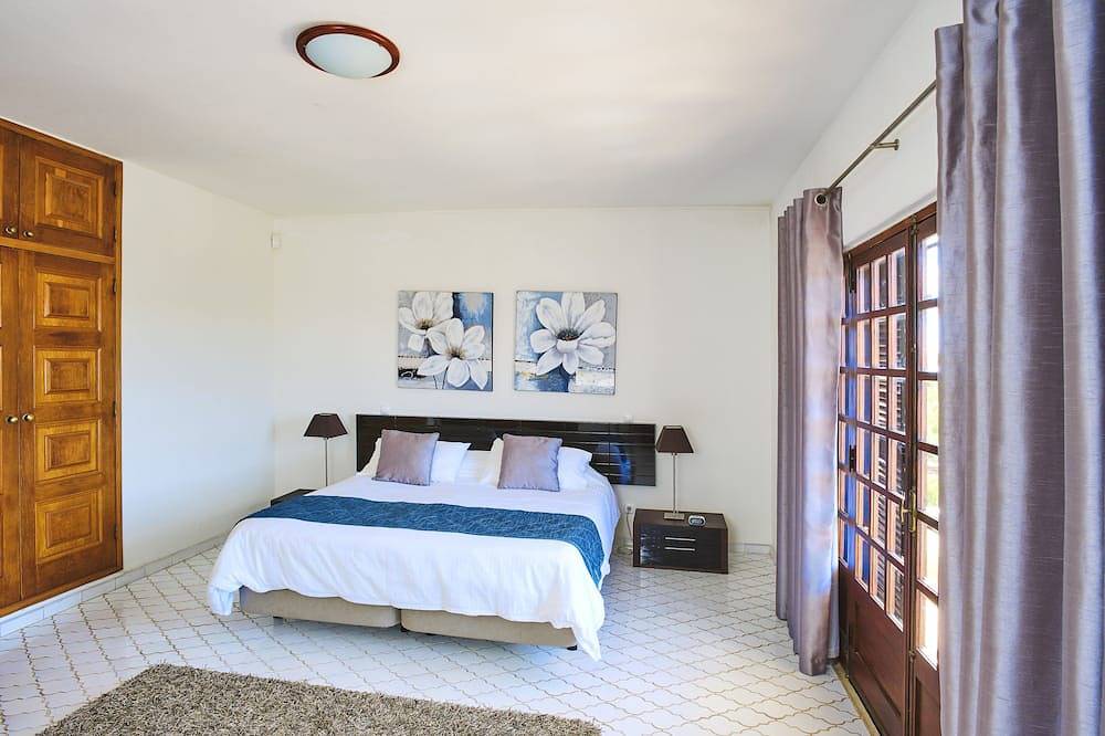 Villa With Private Pool in Alvor, Faro District