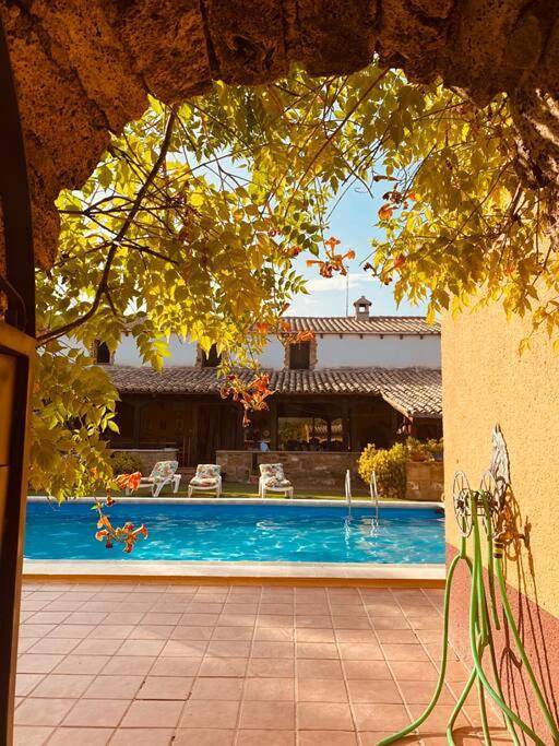Apartamento para 12 personas, con Terraza además de Jardín y Piscina en Villacarrillo