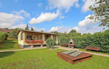 Bungalow für 3 Personen, mit Terrasse an der Müritz