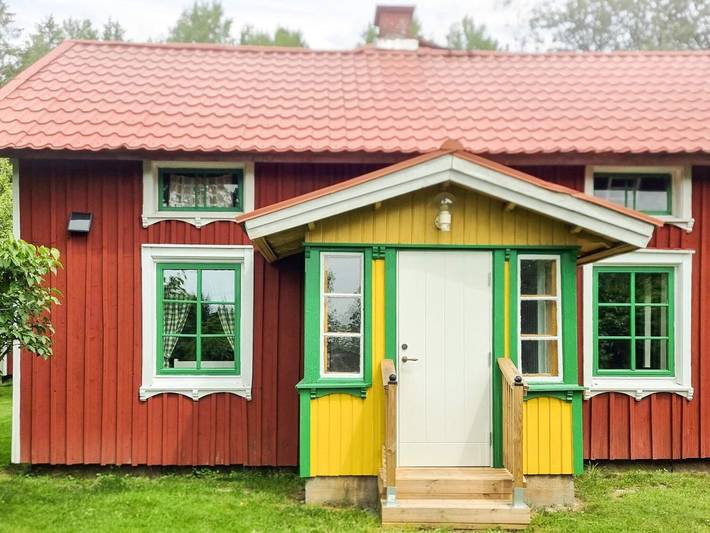 Ferienhaus für 4 Personen, mit Terrasse und Garten sowie Seeblick in Schweden
