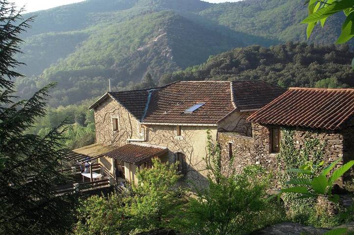 Gîte pour 6 personnes, avec jardin à Les Plantiers