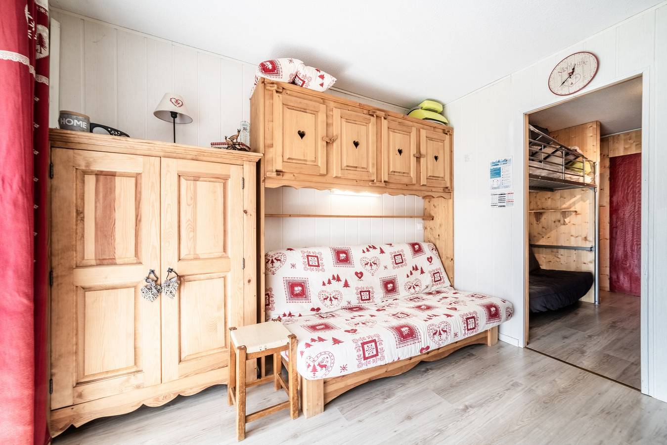 Appartement entier, Appartement 'Les Pralyssimes 462' avec vue sur les montagnes, terrasse privée et Wi-Fi in Le Praz de Lys, Taninges