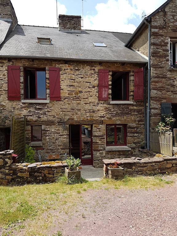 Gîte pour 6 personnes, avec terrasse et jardin