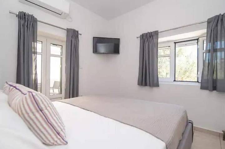 Gîte pour 3 personnes, avec terrasse et jardin dans Vathy - 3