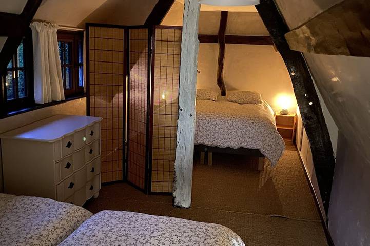 Location de vacances pour 12 personnes, avec terrasse ainsi que jardin et jacuzzi à Saint-Georges-du-Vièvre - 2