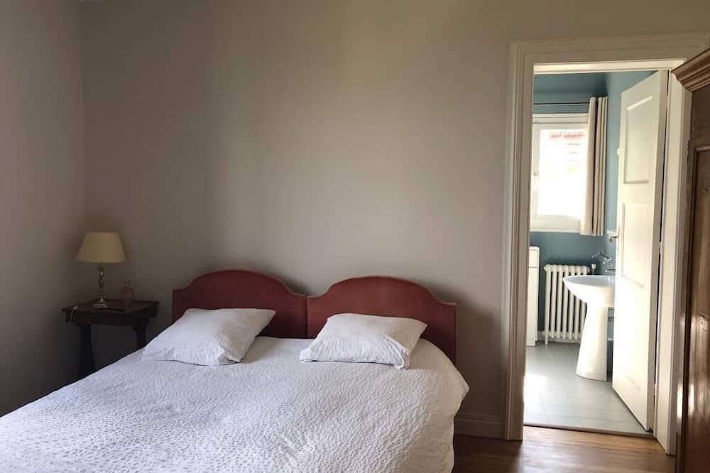 Villa spacieuse à Dieppe, 3 chambres, 3 salle de bains, jardin fleuri in Plage Dieppe, Dieppe