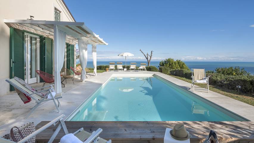 Villa Lucente 6+2, Emma Villas in Silvi, Adriatic Coast Abruzzo