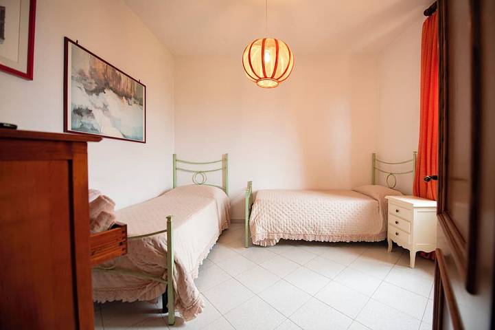 Geheel appartement, Spacious apartment near the center of San Gimignano with private parking in San Gimignano, Provincie Siena
