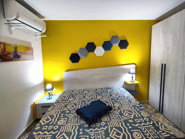 Hel lägenhet, Apartment 'Casa Gialla' with Veranda & Wi-Fi in Spiaggia di Guidaloca, Castellammare del Golfo