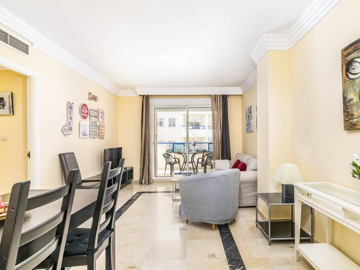 Holiday apartment for 4 people, with pool and ocean view as well as terrace, child-friendly in Marbella Centre