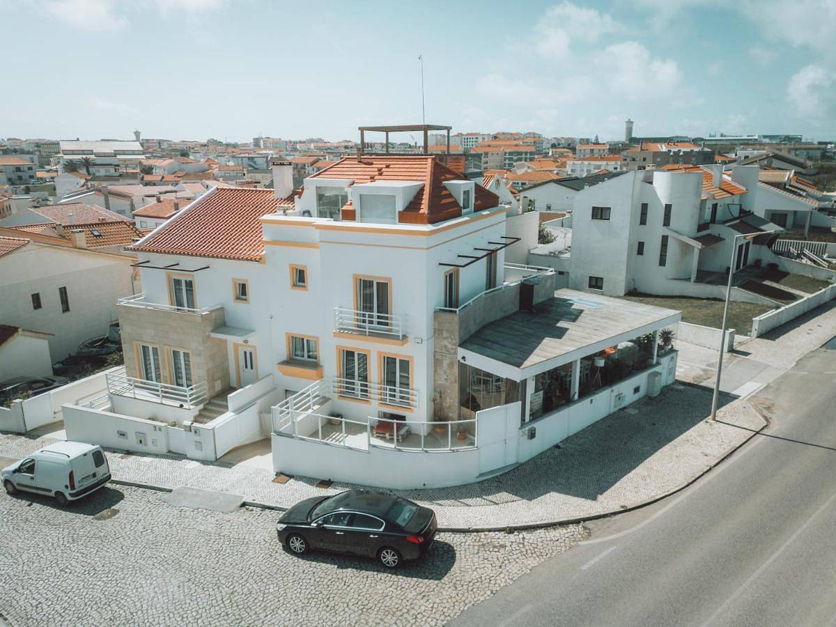 Pksc Surf House in Peniche, Leiria District
