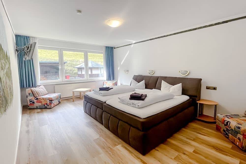 Comfortable and versatile room -perfect for relaxation, work and exchange in Züschen, Winterberg