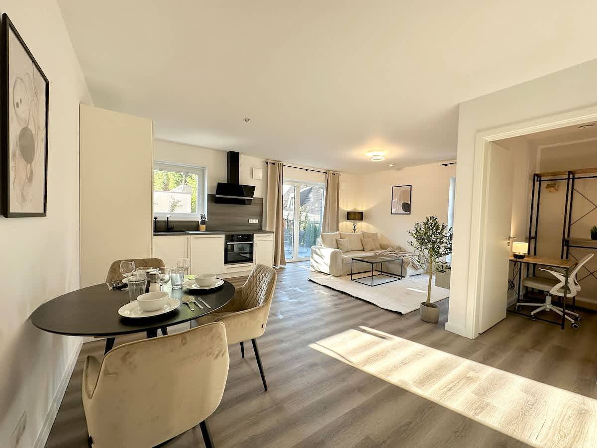 Ganze Wohnung, Ferienwohnung für 3 Personen mit Balkon/Terrasse in Henstedt-Ulzburg, Kreis Segeberg