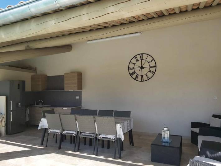 Gîte pour 2 personnes, avec piscine ainsi que vue et jardin à Le Thor - 2