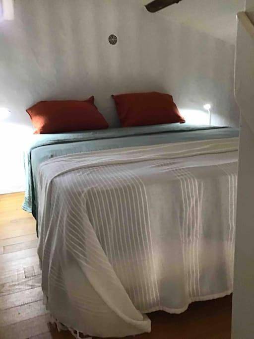 Gîte pour 2 personnes, avec vue et terrasse à La Bastide-d'Engras - 4