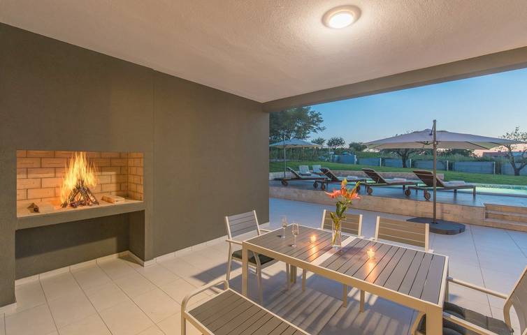 Villa pour 10 personnes, avec piscine et jardin à Barban - 4