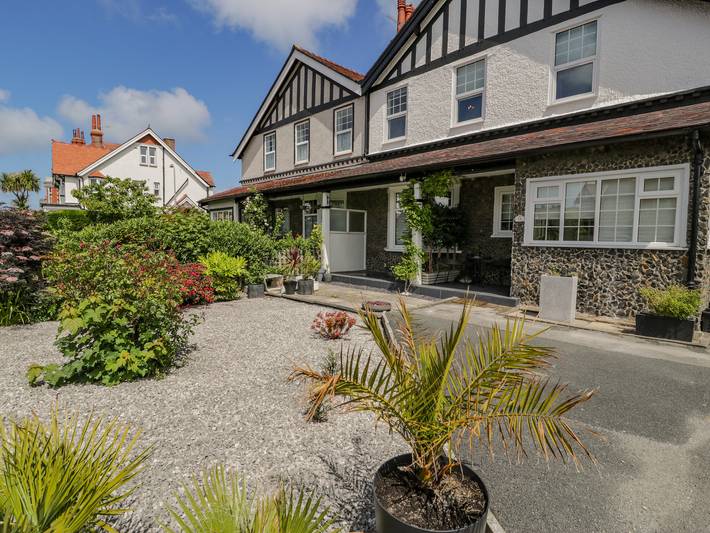 Apartment for 4 people, with Garden in Llandudno