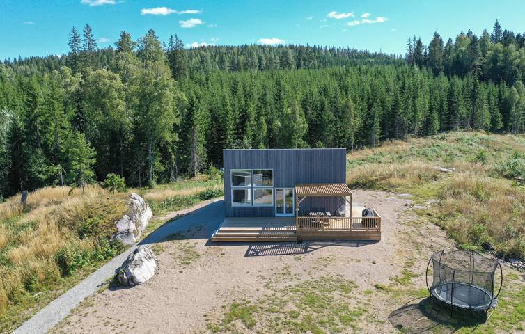 Hus för 10 Personer med trädgård in Värmland