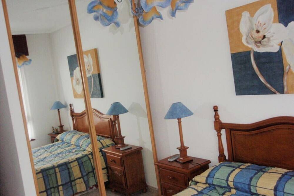 Entire apartment, Apto céntrico con piscina - Residencial Cilla 6022 in Noja, Cantabrian Coast