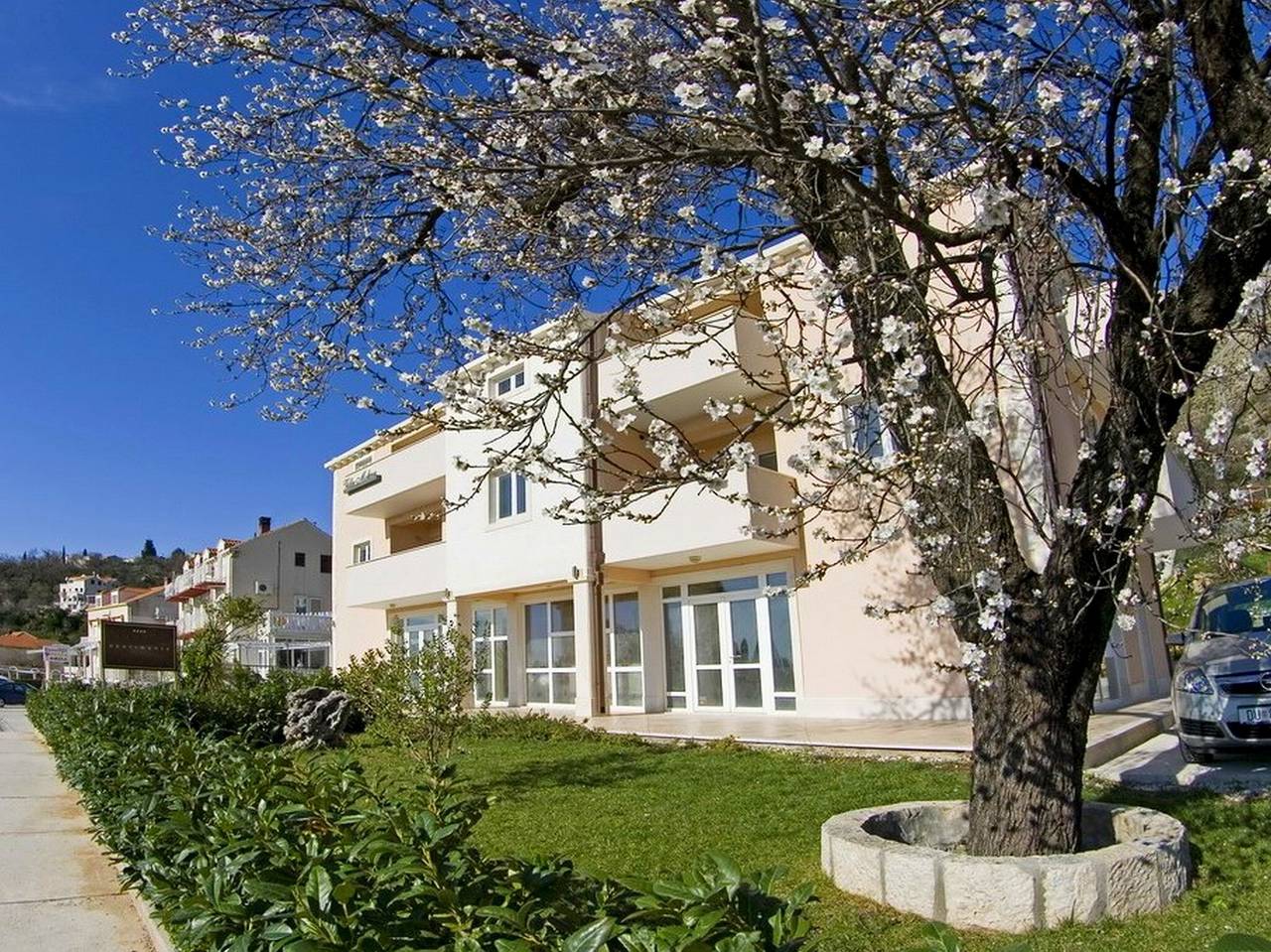 Entire apartment, Apartment with balcony in Mlini, Dubrovnik-Neretva