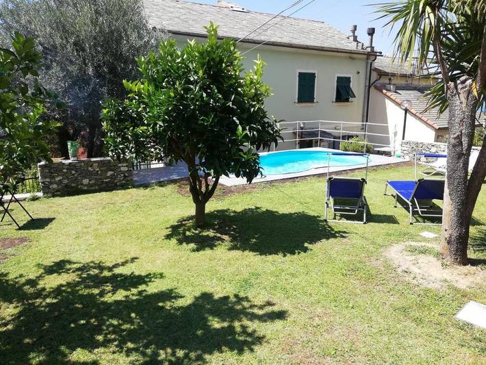 Gîte pour 6 personnes, avec piscine ainsi que vue et jardin, animaux acceptés dans Nervi (Genova)