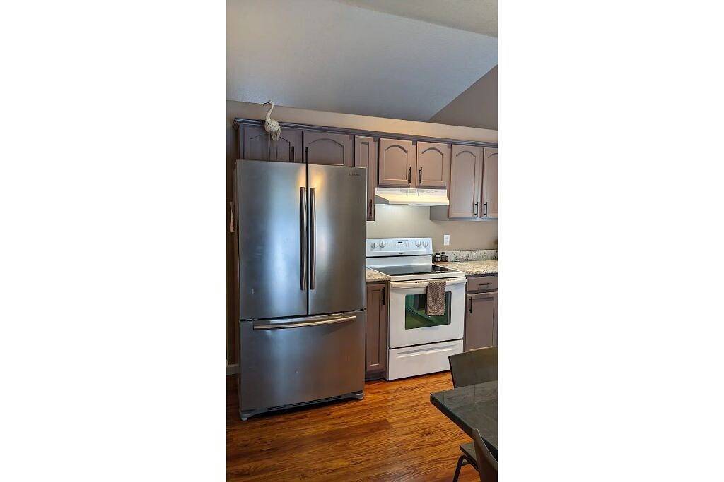 Chic 3/2 Private Firepit and Bunkroom Near Dwntn in Salem (OR), Willamette Valley