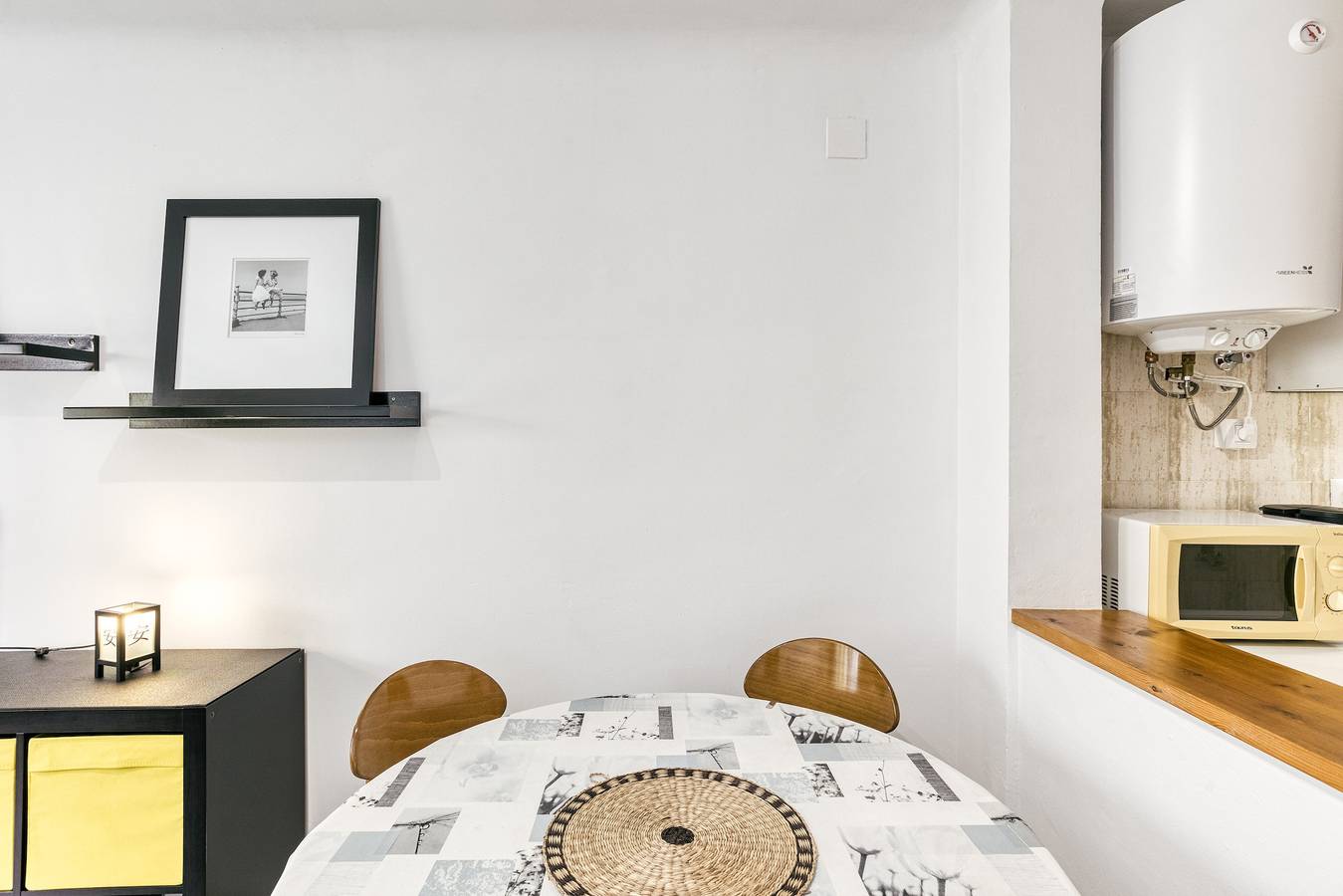 Apartamento entero, Apartamento 'San Antonio Piso 2' con terraza compartida in Platja Cala Mar d'en Manassa (l'Escala), La Escala