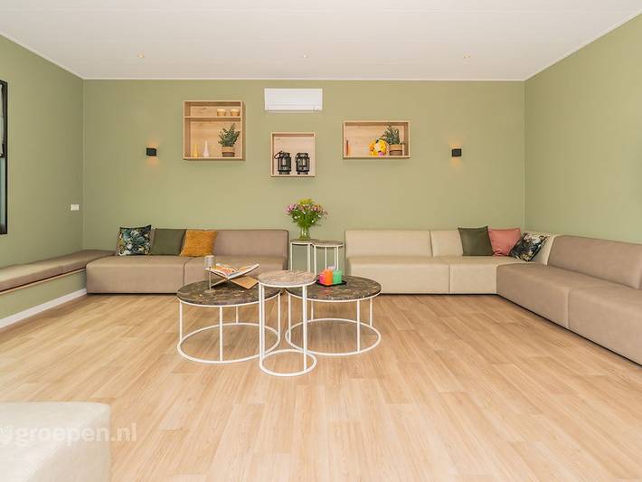 Ferienhaus für 24 Personen, mit Balkon/Terrasse und Terrasse in Scharendijke - 2