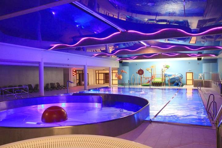 Hotel für 3 Personen, mit Terrasse und Pool sowie Sauna und Whirlpool