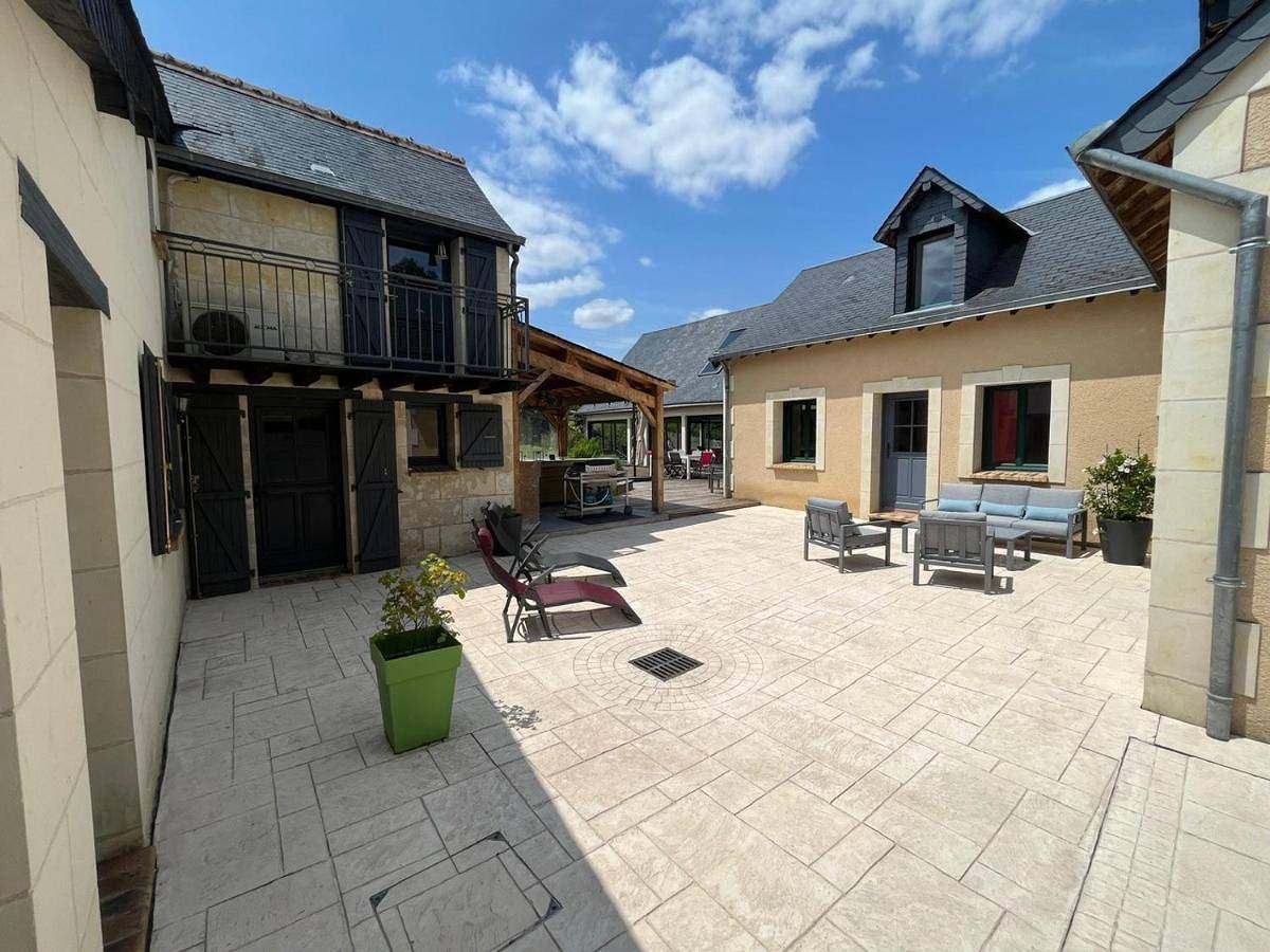 Villa with Private Pool in La Chartre-sur-le-Loir, Vallée de la Loire