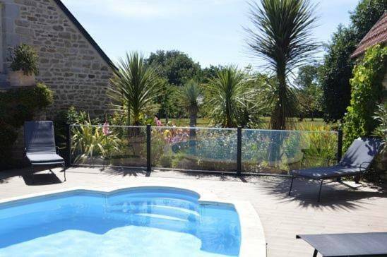 Chambre d’hôte pour 2 personnes, avec Terrasse et Jardin ainsi que Piscine et Vue dans le Finistère - 2