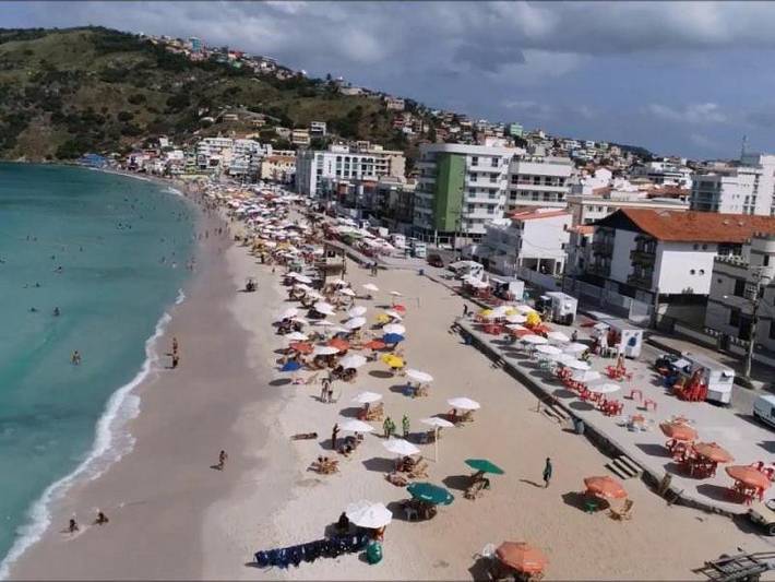 Casas e apartamentos de temporada para 8 pessoas, com balcão e jardim em Prainha - Arraial