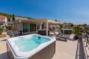 Ferienwohnung für 4 Personen, mit Balkon und Sauna, kinderfreundlich in Dramalj