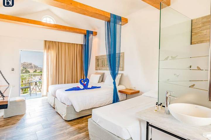 Holiday apartment for 2 people, with garden and pool in Lindos