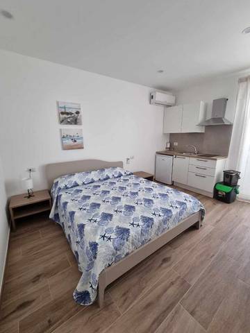 Maison d’hôte pour 2 personnes, avec terrasse et vue à Tre Fontane