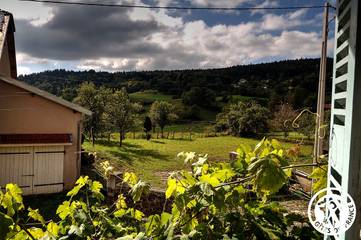 Gîte pour 6 personnes, avec balcon dans Charix