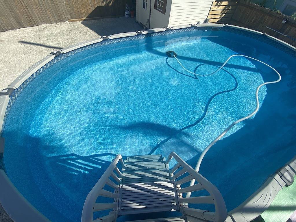 Cozy Family Home-Pool-Hottub -5 minute drive to sombrero beach-private property in Marathon, Monroe County