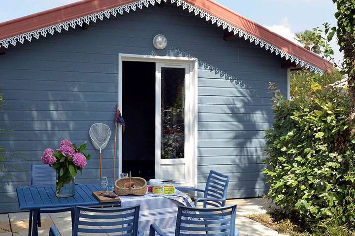Gîte pour 4 personnes, avec Terrasse et Piscine dans Plage De La Paree Du Jonc