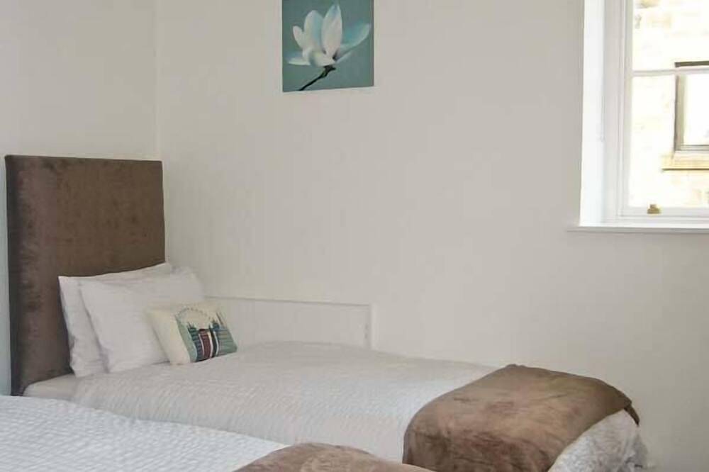 No. 5 The Stables, character holiday cottage in Pateley Bridge in Pateley Bridge, Nidderdale AONB