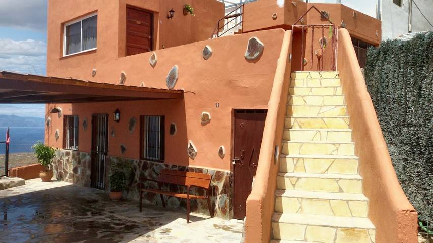 Location de vacances pour 4 personnes, avec jardin ainsi que jacuzzi et terrasse dans Los Menores - 2